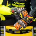 motorhandschoenen kopen / buying motorcycle gloves